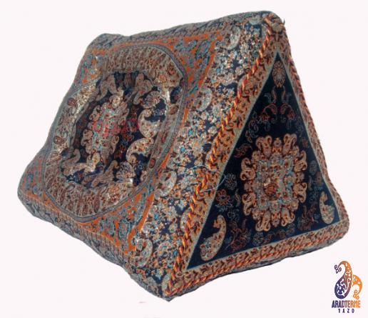 خرید زیباترین پشتی ترمه مثلثی قابی